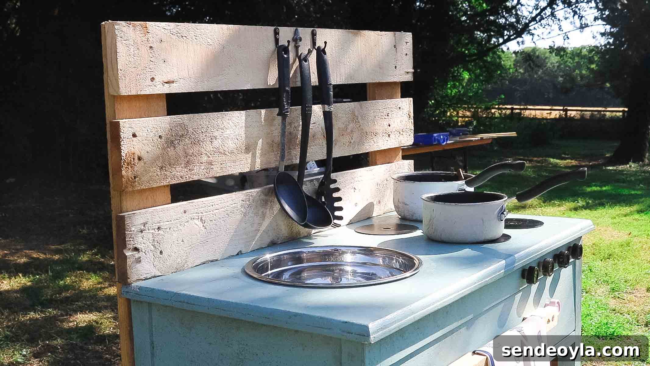 play hob, pans, sink and utensils toy for kids 