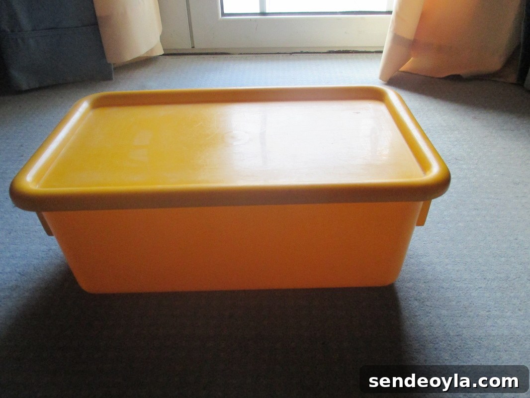 Yellow box before, From Color to black and white www.theboondocksblog.com