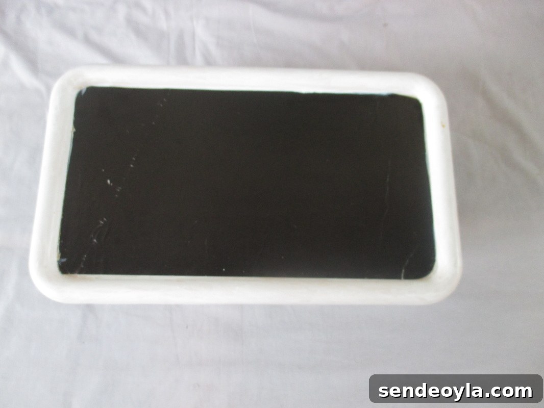 Decoupaging paper on the top, From Color to black and white www.theboondocksblog.com