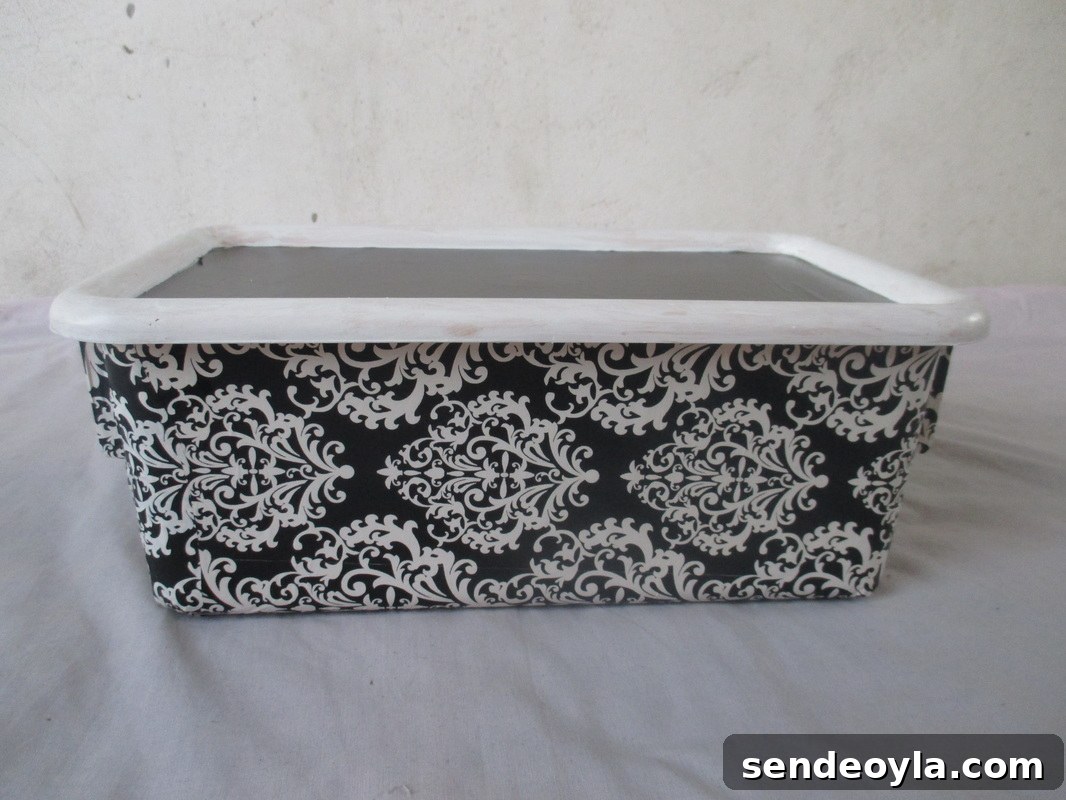 Decoupaged box, From Color to black and white www.theboondocksblog.com