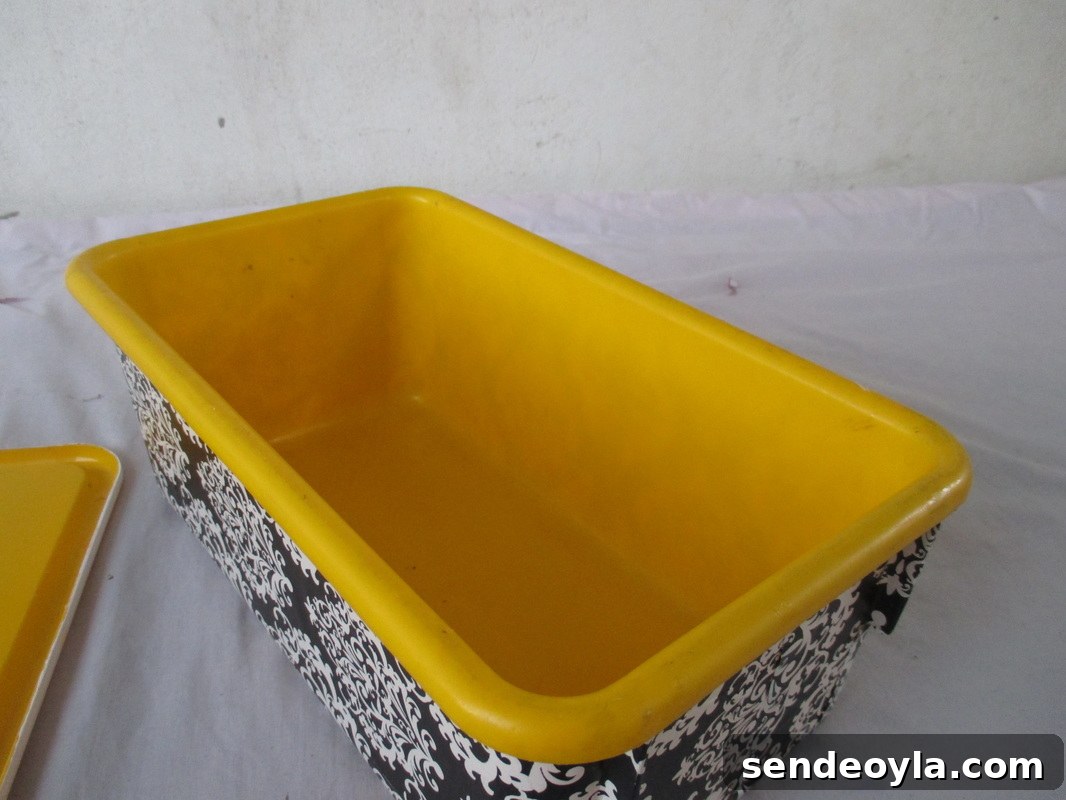 inside the yellow box, From Color to black and white www.theboondocksblog.com