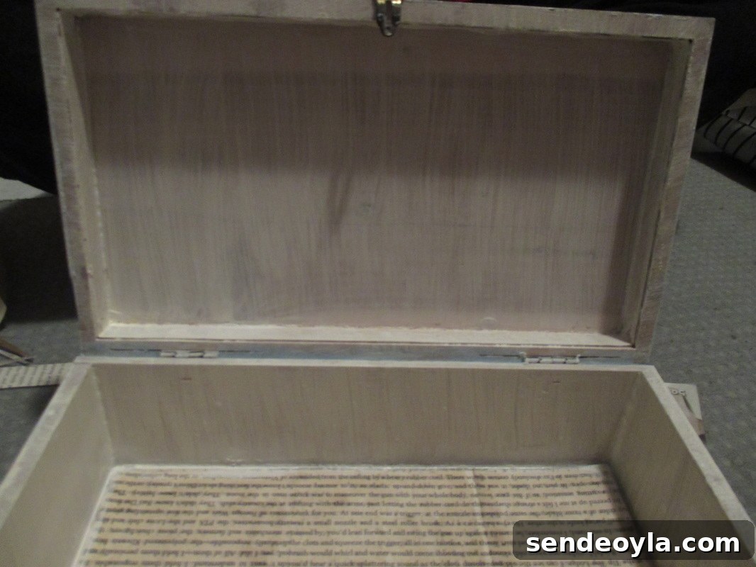 Painting the inside with chalk paint, A Gift Box from the Heart