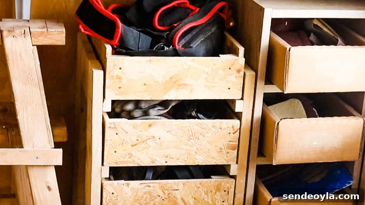 DIY Drawer Boxes for Workshop Storage: Step-by-Step Plans 3 Basic OSB boxes on wooden supports as easy runner