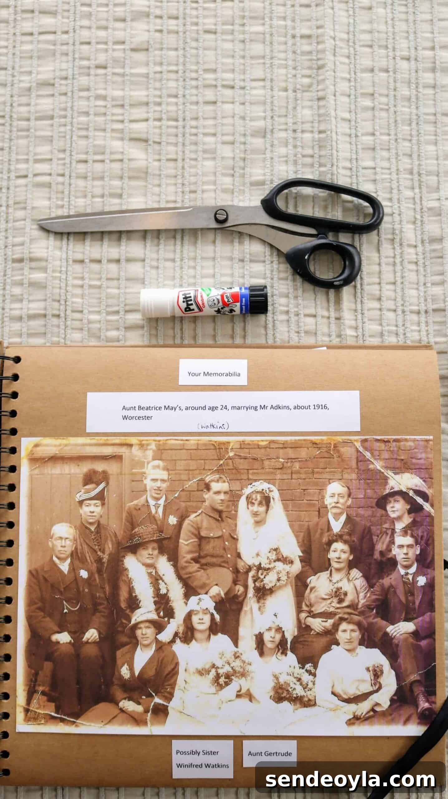 Family Tree Scrapbook Ideas: Layouts, Photos and Keepsakes 2 Tips on Scrapbooking Your Family Tree
