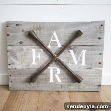 Pallet farmhouse sign