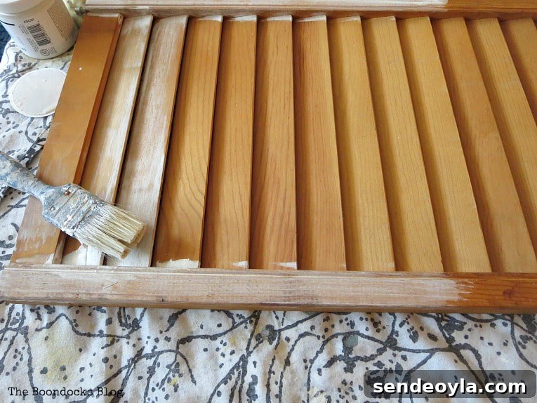 Shutter Stencil Art: How to Avoid Common Mistakes 3 Painting the shutter with chalky finish paint