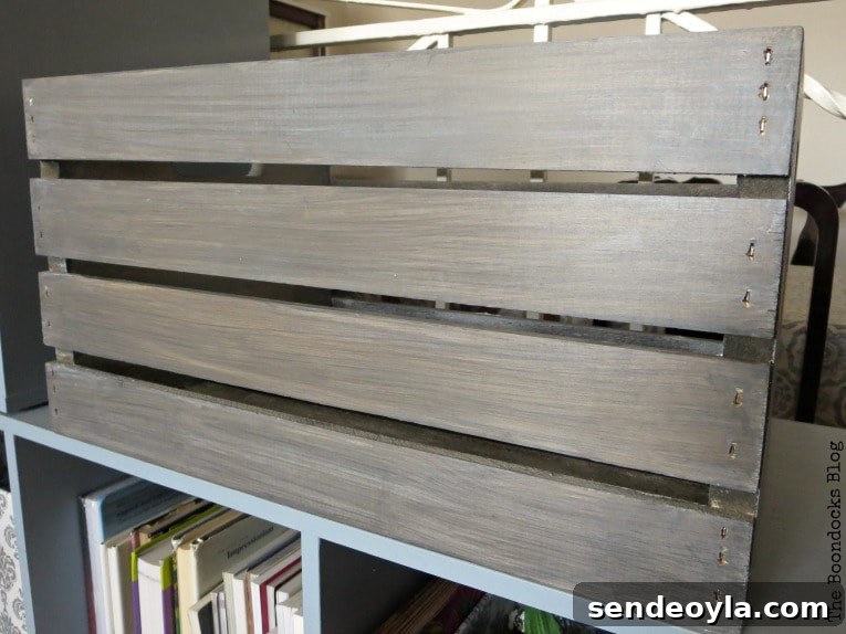 Stain Wooden Crates for a Professional Finish 9 Interior rustic finish from white wax