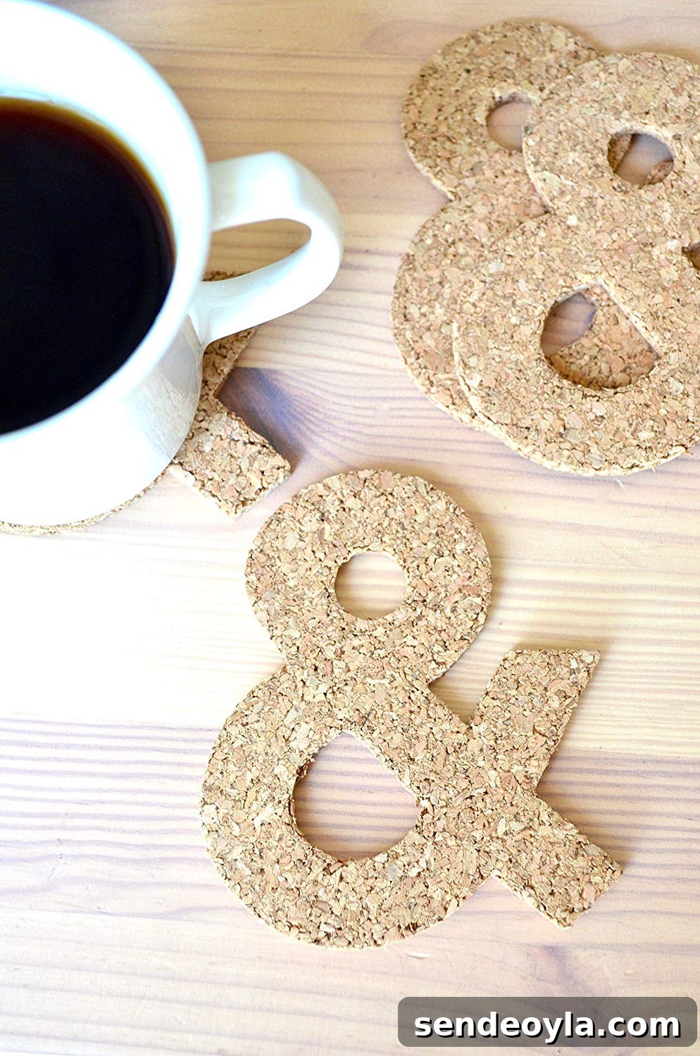 Cork ampersand coasters, Ten Amazing Hand-Made Gifts for $10 and Under www.theboondocksblog.com