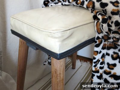 How to Create a Calm Bedroom: Serene Decor Ideas 16 Bench Transformation