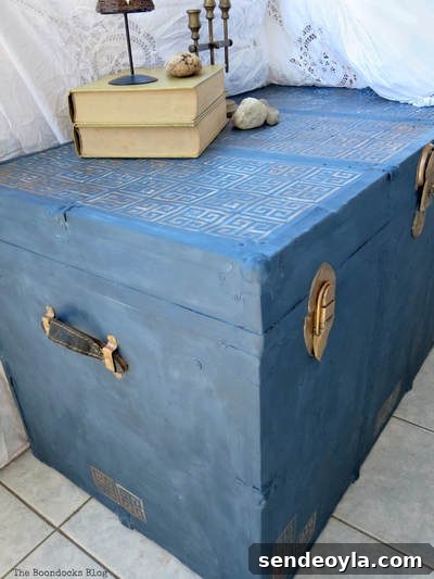 How to Paint a Cloud Accent Wall: DIY Step-by-Step Guide 25 Upcycled metal trunk
