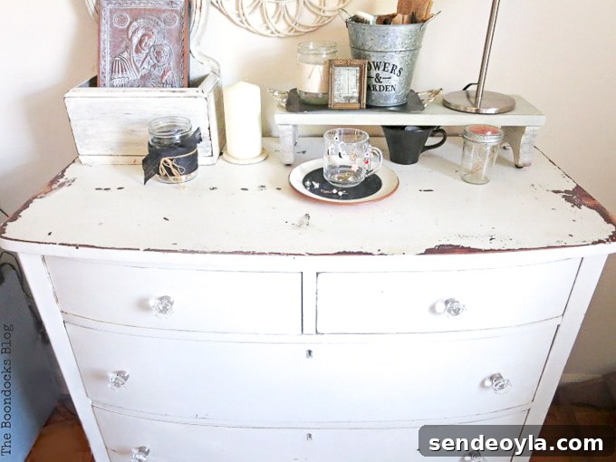 How to Make Furniture Shine with Crystal Dresser Knobs 3 Dresser After, How to Make your Dresser Sparkle with Age www.theboondocksblog.com