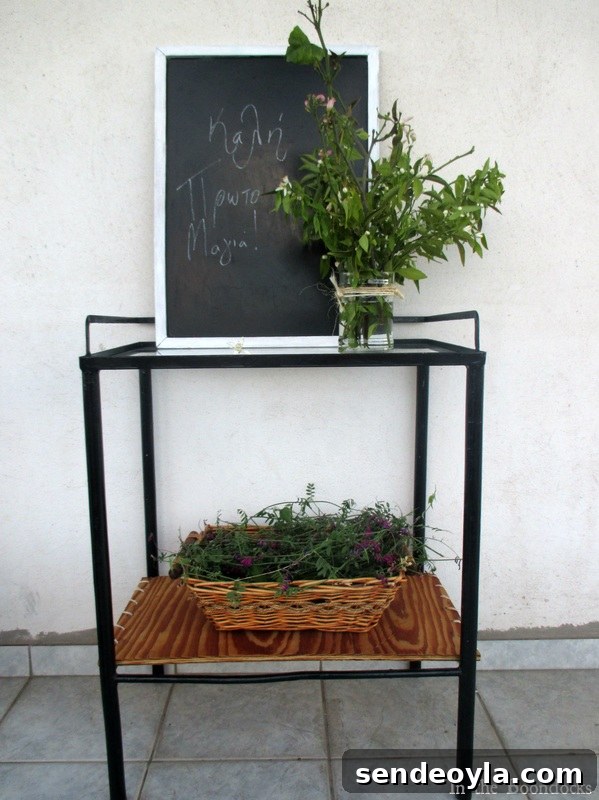 Finished table, A rusty old Table Revived www.theboondocksblog.com