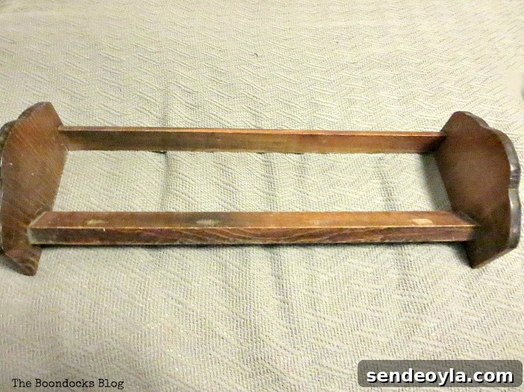 Transform Vintage Book Trough into Stylish Decor 2 Vintage book trough before painting