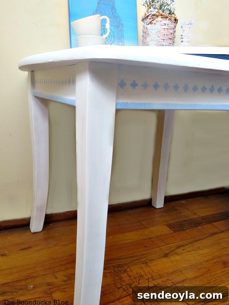 side view of the table and legs, How to Give your Old Table a New Look with Stencils