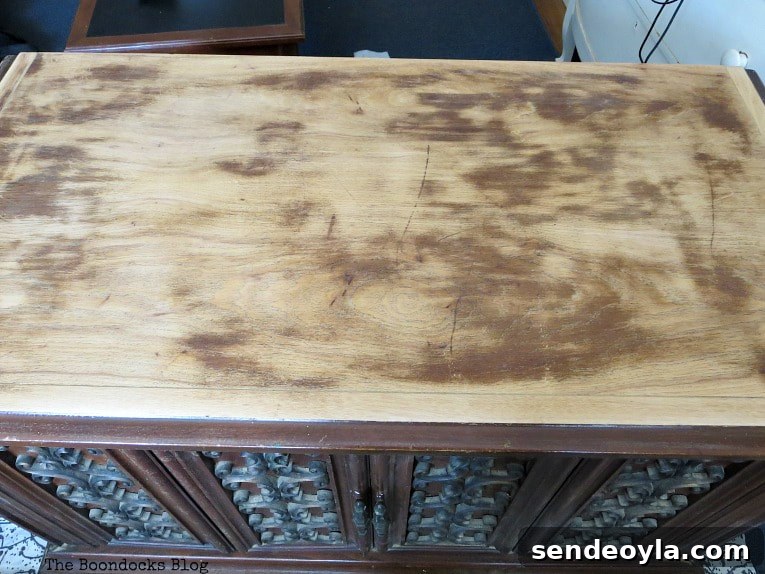 Paint and Restore a Vintage TV Cabinet: DIY Guide 5 Top of cabinet sanded, How to Revive a Vintage TV Cabinet www.theboondocksblog.com