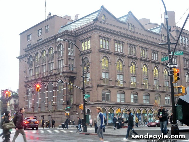 Cooper Union, Interesting things to see in Greenwich Village