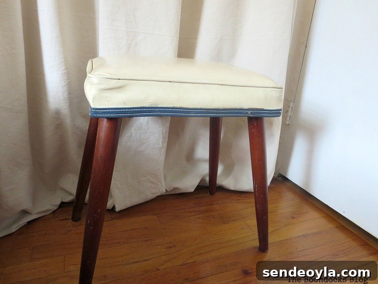 DIY Wooden Stool Makeover: Transform It Into a Chic Seat 3 Small vinyl bench before, The Not So Simple Transformation of a Bench