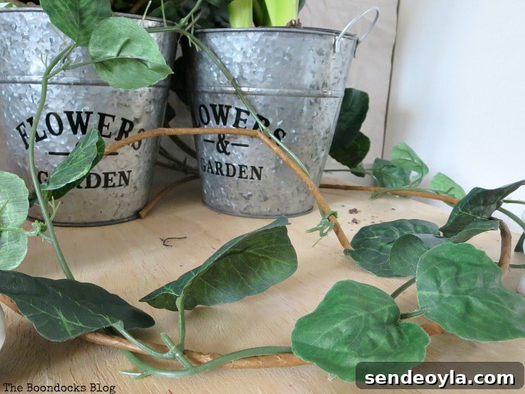 How to Look Like You Have a Green Thumb with a Planter Box 5 faux vine