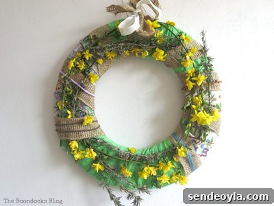Add Color to Your Home with Vibrant Wreath Ideas 13 A Green Wreath for Spring