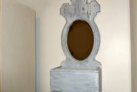 DIY Farmhouse Chippy Mirror Makeover