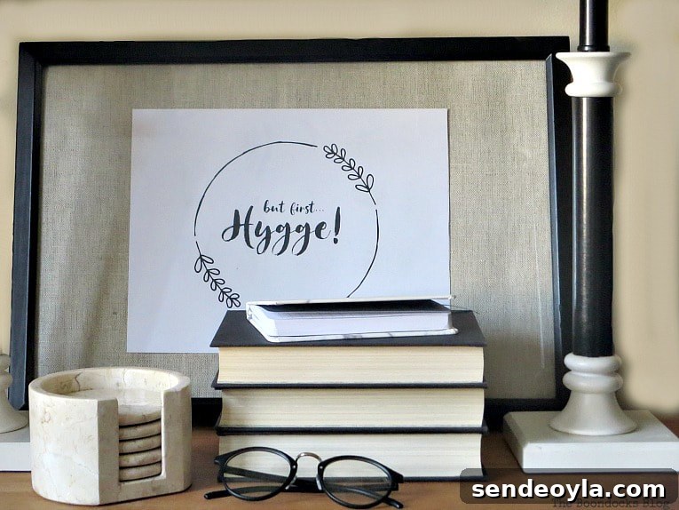 Picture frame with linen mat and printable