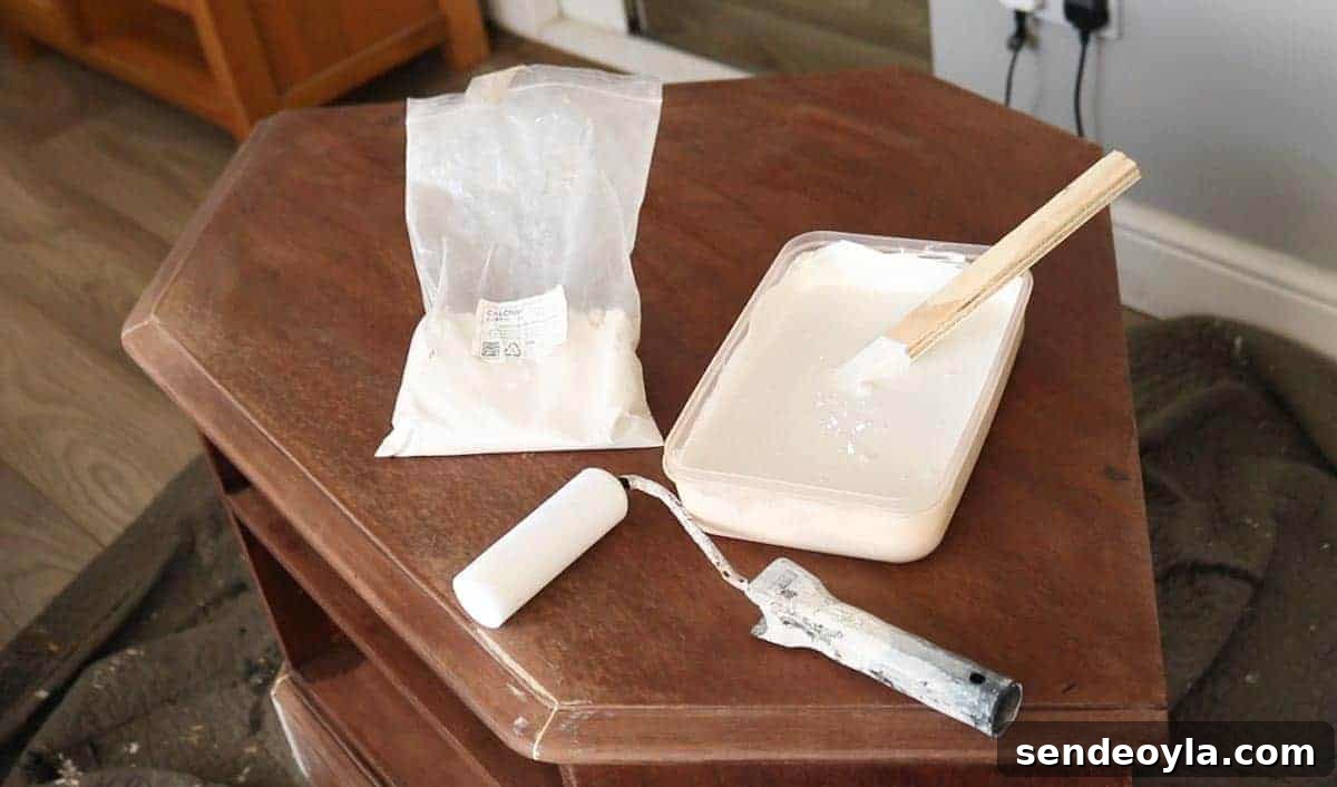 DIY homemade chalk paint recipe with emulsion and calcium carbonate