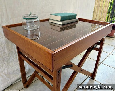 The Showcase Table