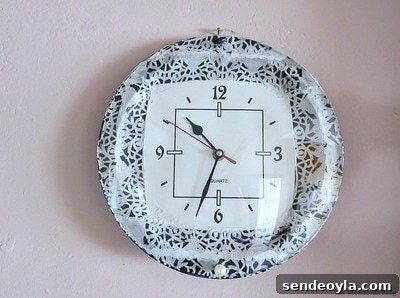 This image has an empty alt attribute; its file name is clock-5_2.jpg
