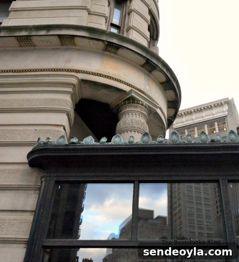 Guide to New York City's Most Iconic Buildings 21 details of two buildings, Buildings of New York www.theboondocksblog.com