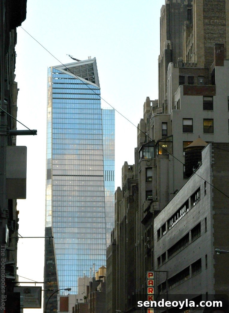 Guide to New York City's Most Iconic Buildings 6 Steel and Glass building, Buildings of New York www.theboondocksblog.com