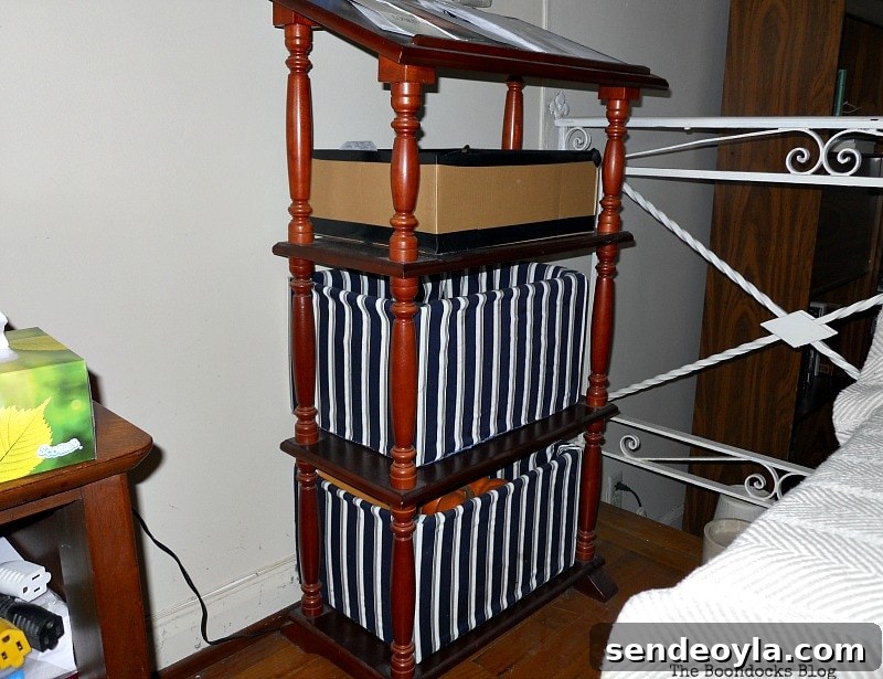 the stand before paint, How to Upcycle a Dictionary Stand with Chalk Paint www.theboondocksblog.com