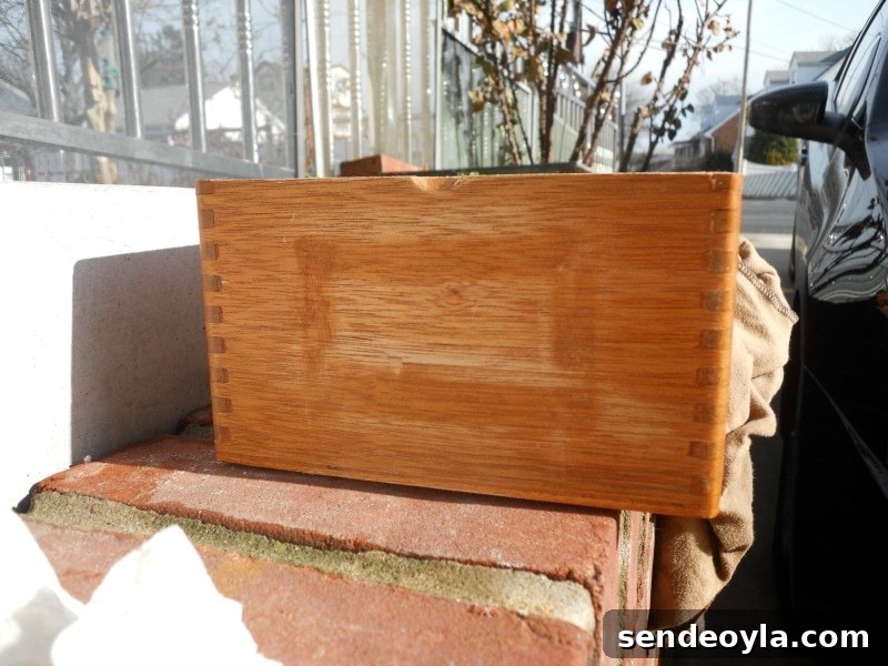 wooden box with glue, Valentine's Day Wooden Gift Box www.theboondocksblog.com