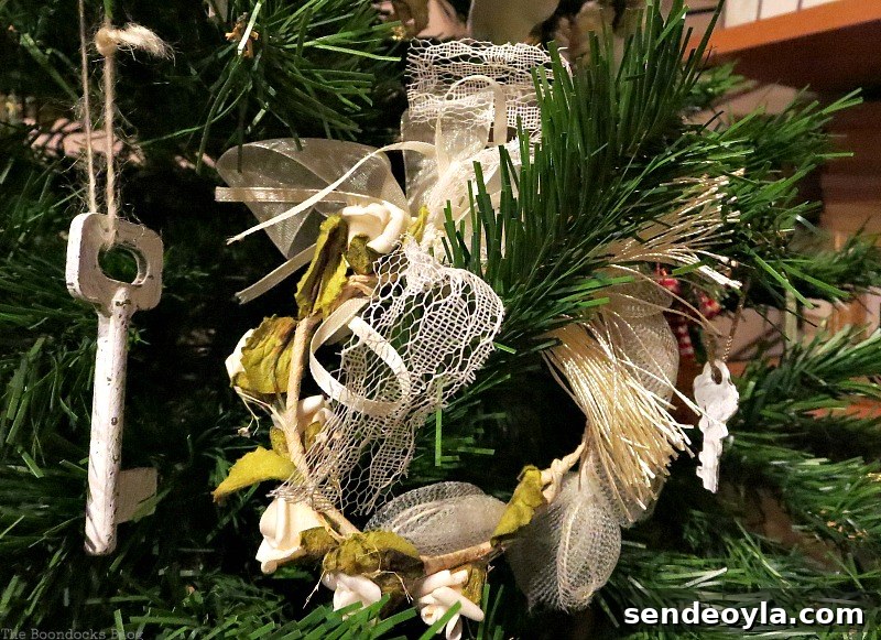 Creative DIY Ideas to Upcycle Your Christmas Tree 9 Wedding favors turned into ornaments
