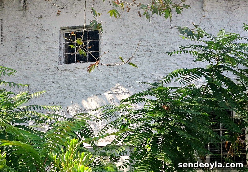 wall with window, Old Stone Buildings on the Waterfront www.theboondocksblog.com