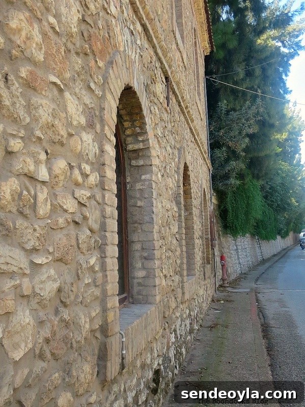 side of stone building, Old Stone Buildings on the Waterfront www.theboondocksblog.com