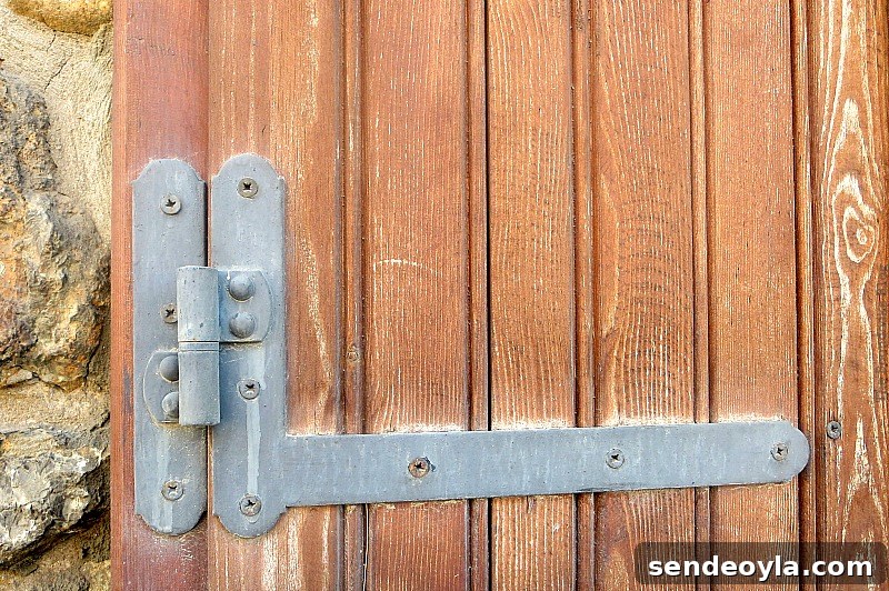 Detail of window shutter, Old Stone Buildings on the Waterfront www.theboondocksblog.com