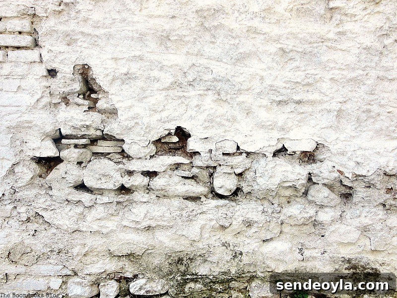 Detail of wall, Old Stone Buildings on the Waterfront www.theboondocksblog.com