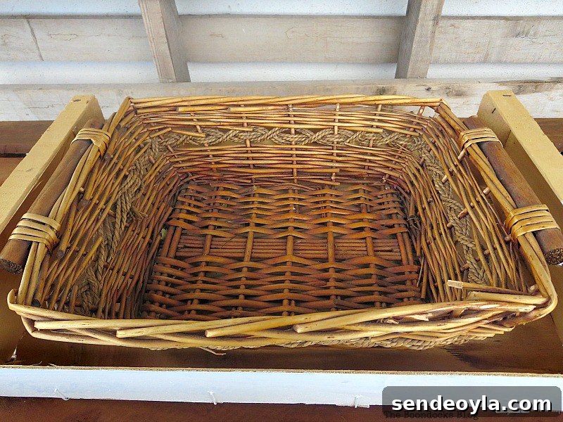 The basket, Easy DIY Fall Eucalyptus Vignette www.theboondocksblog.com