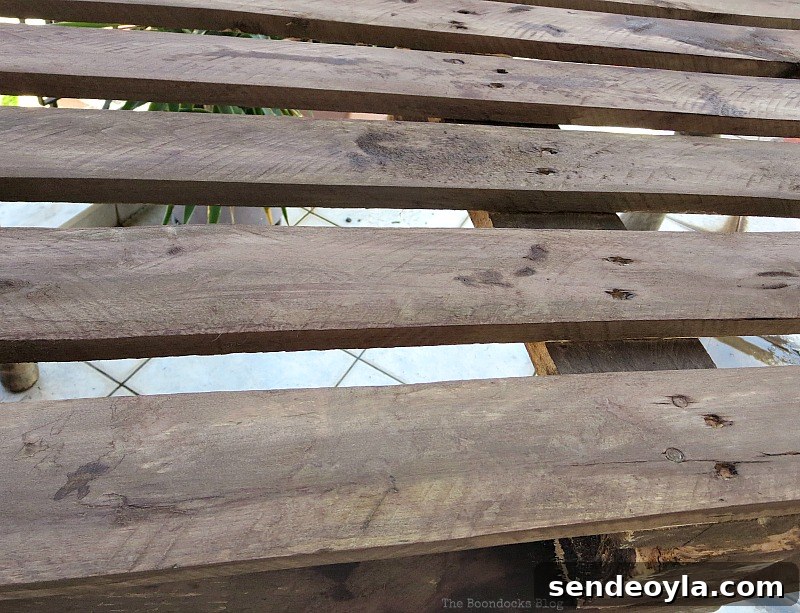 How to Build a Pallet Table with Reclaimed Wood Legs 10 After one coat of natural wood stain solution, The Drunken Table and a Fall Vignette www.theboondocksblog.com