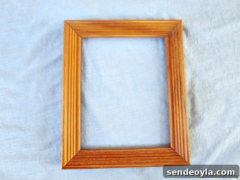 DIY Earring Organizer Ideas to Declutter Your Jewelry 3 Wood picture frame.