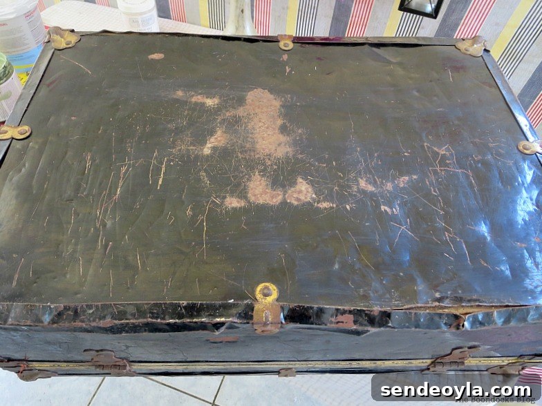  The suitcase before, What's Inside the Vintage Suitcase? www.theboondocksblog.com