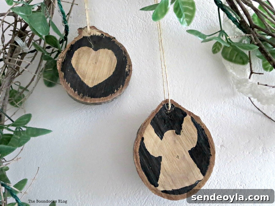 Repurposed Wood slices Christmas in July www.theboondocksblog.com