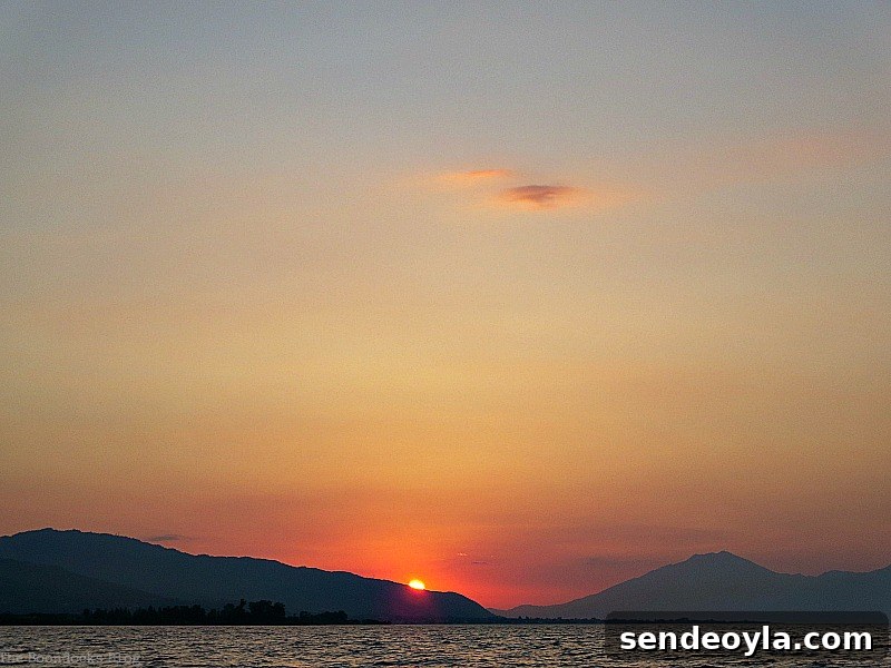 Sunset far view, A Boat Ride into the Sunset www.theboondocksblog.com