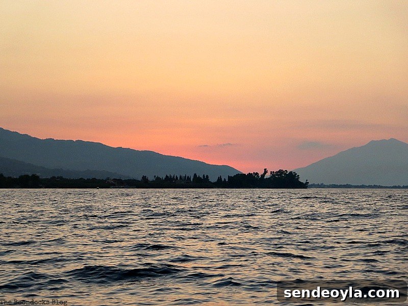 The sun is gone, A Boat Ride into the Sunset www.theboondocksblog.com