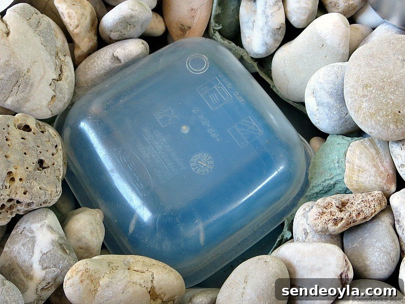 Upcycle a Grill into a Nautical Lantern 9 Plastic containter in the middle, How to make a Nautical Lantern from a Grill - Int'l Bloggers Club Challenge www.theboondocksblog.com