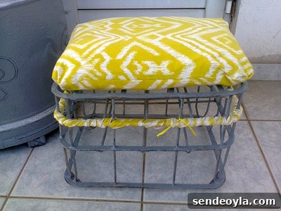 Milk Crate Table Upcycle: Stylish DIY Makeover 16 img 930 17