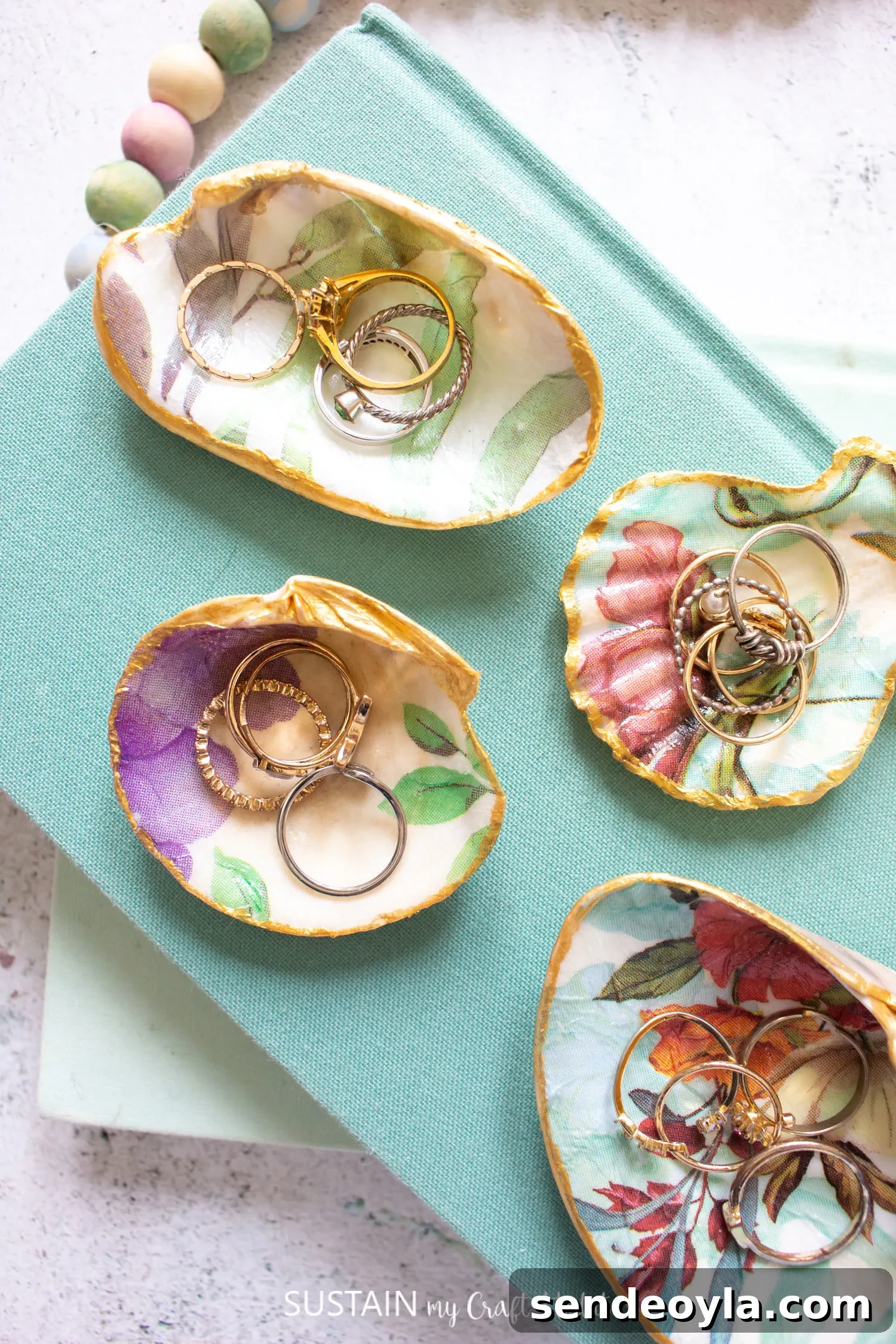 20 Creative DIY Mother's Day Gifts Mom Will Love 14 img 936 13