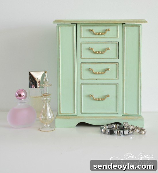 20 Creative DIY Mother's Day Gifts Mom Will Love 9 Mint jewelry box makeover