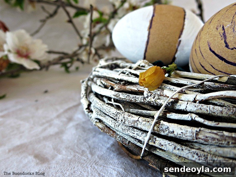 painted wreath branches, A nest for my rustic eggs www.theboondocksblog.com
