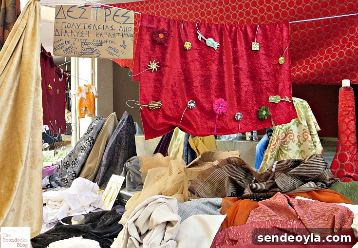 Curtain clasps, the People's Market